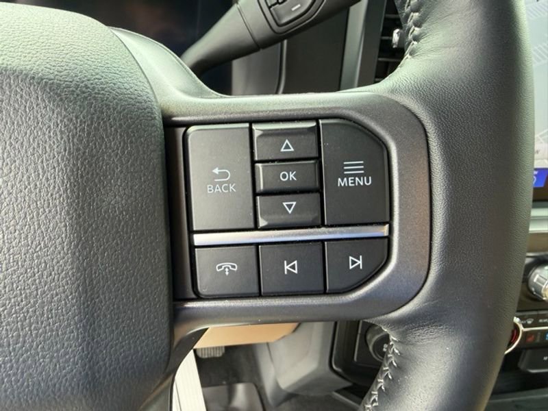 Used 2024 Ford F350 Lariat w/ Chrome Package image 16