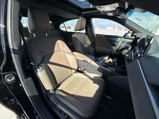 Certified 2024 Lexus ES 350 w/ Premium Package FWD image 26
