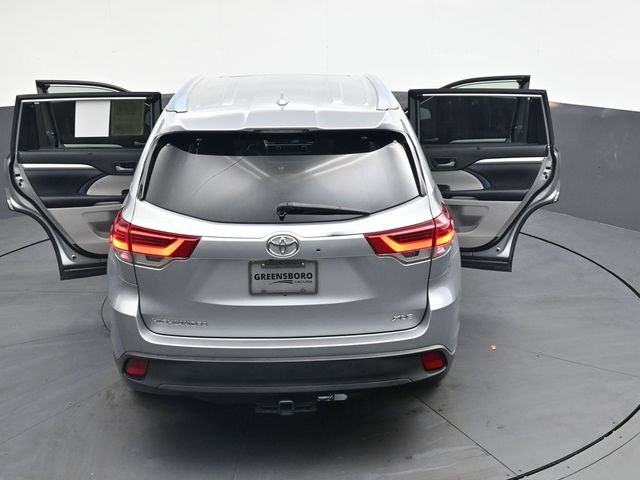 Used 2018 Toyota Highlander XLE FWD image 39