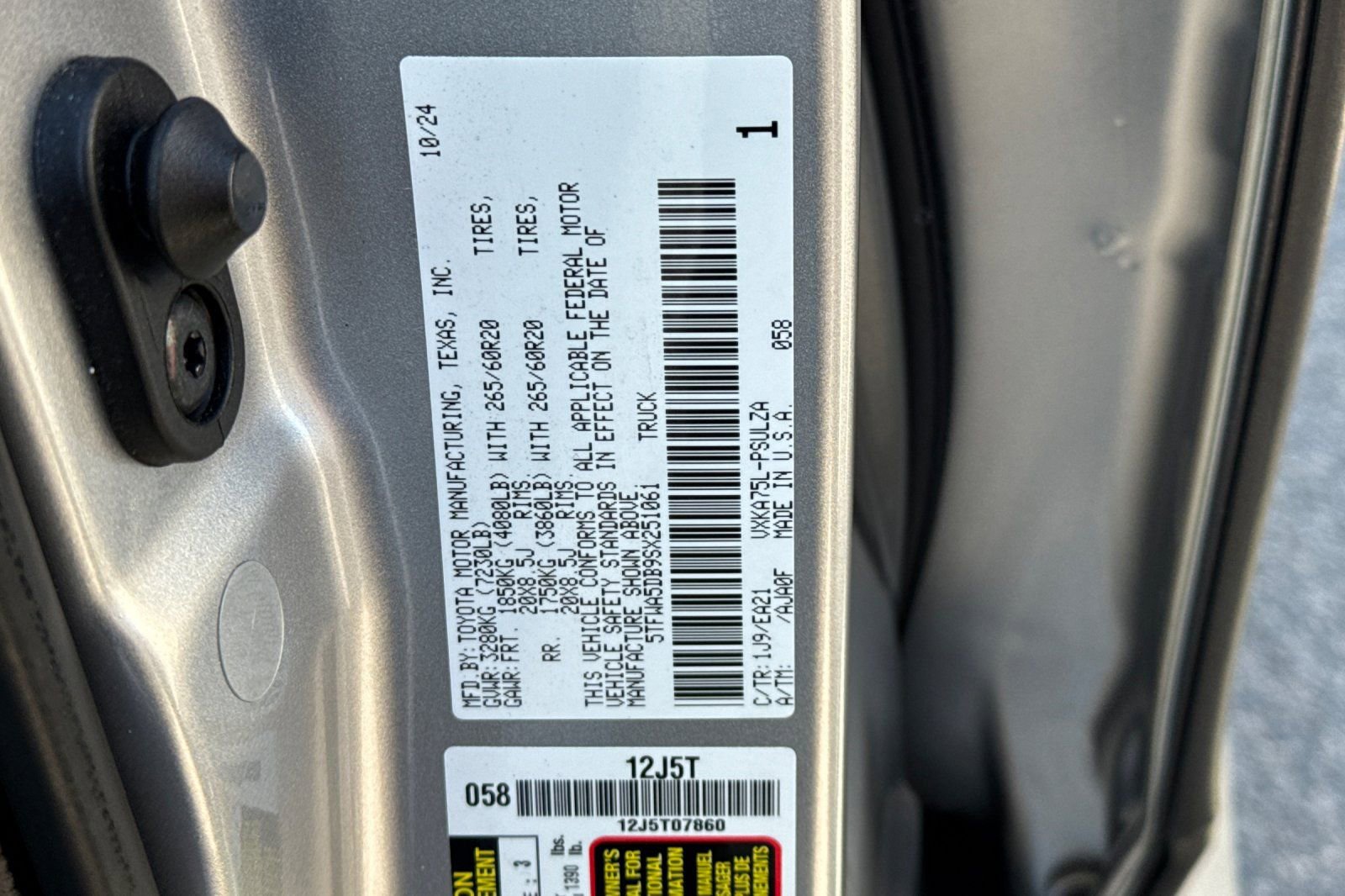 Used 2025 Toyota Tundra Limited image 27