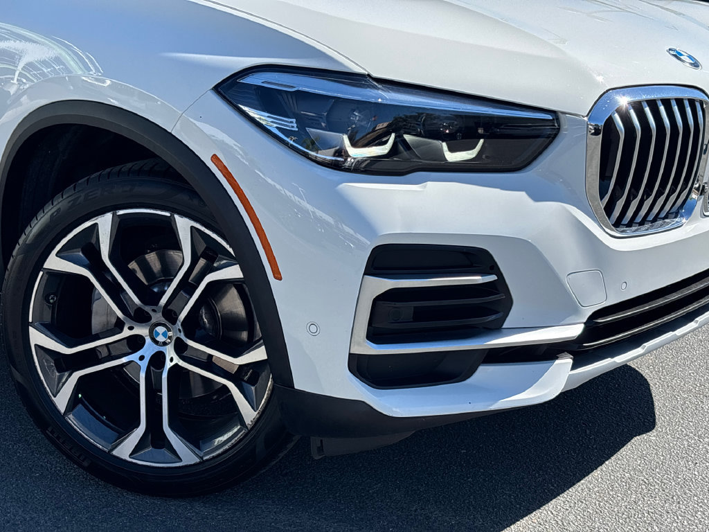 Used 2023 BMW X5 xDrive40i w/ Parking Assistance Package AWD/4WD image 6
