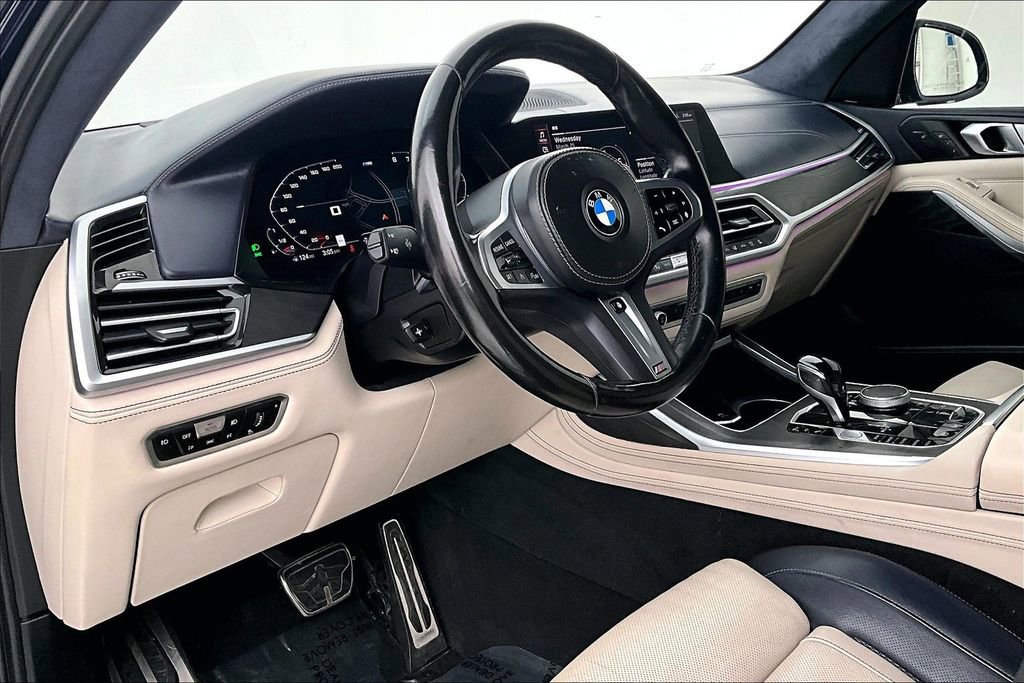 Used 2022 BMW X7 xDrive40i w/ M Sport Package image 16