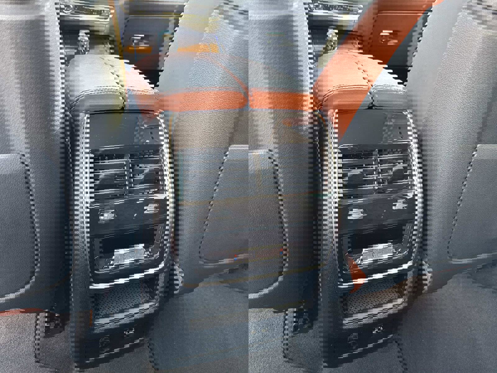 Used 2021 BMW X7 xDrive40i w/ Premium Package 2 image 17