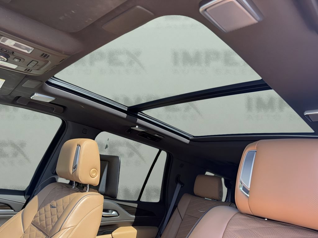 Used 2023 Cadillac Escalade Sport w/ LPO, ONYX Package AWD/4WD image 32