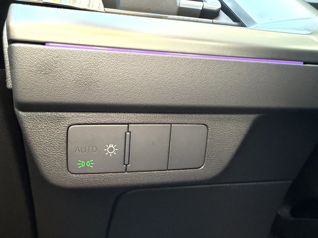 Used 2023 Audi Q4 e-tron Premium Plus w/ Premium Plus image 28