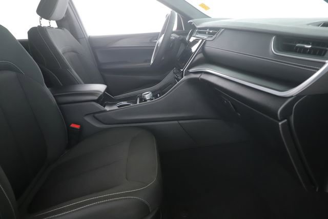 Used 2024 Jeep Grand Cherokee L Laredo w/ Luxury Tech Group I image 31