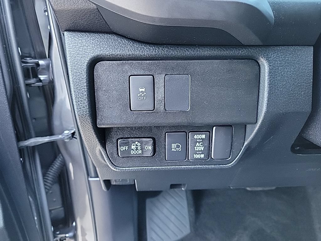 Used 2021 Toyota Tacoma TRD Sport w/ Technology Package AWD/4WD image 33
