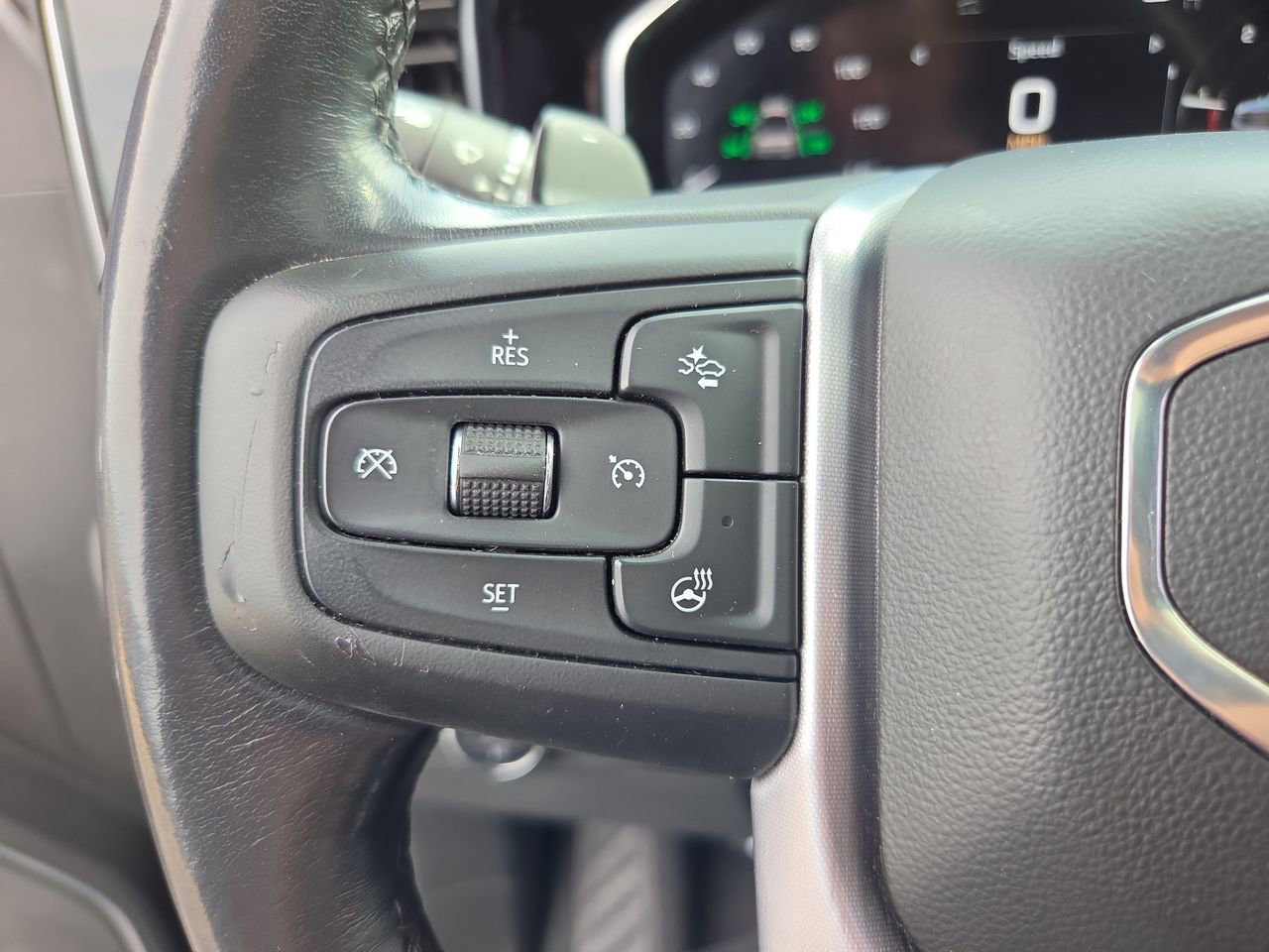 Used 2022 GMC Sierra 1500 SLT w/ SLT Premium Plus Package AWD/4WD image 28