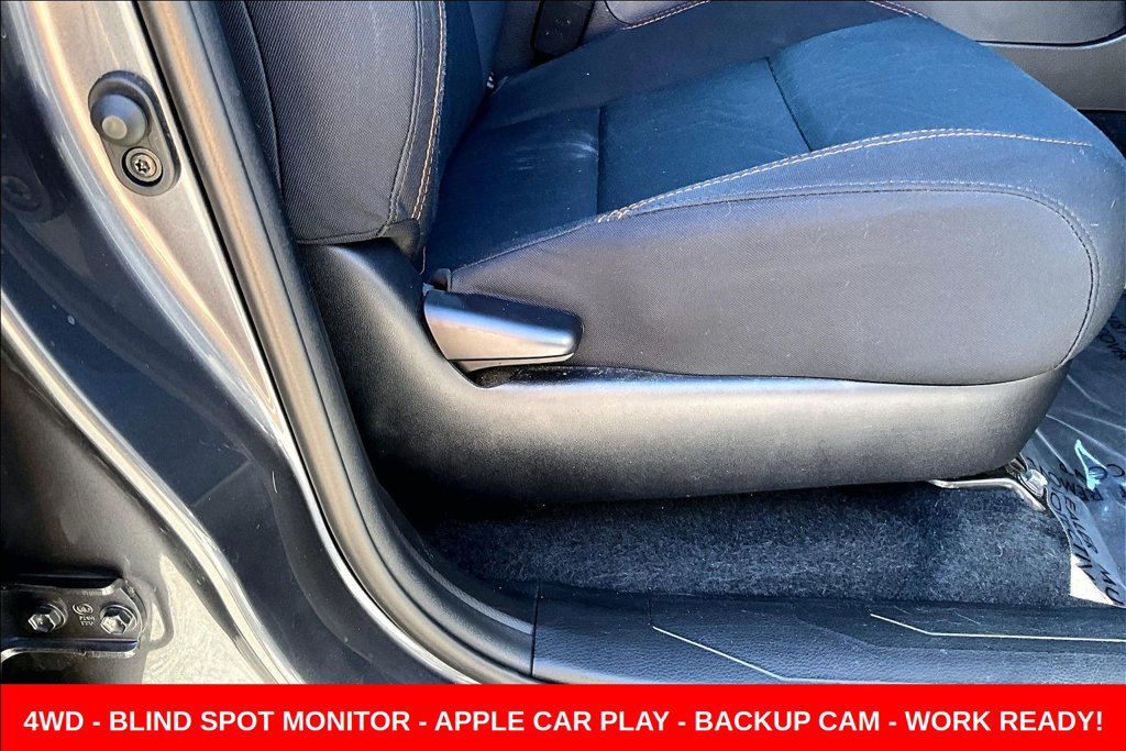 Used 2020 Toyota Tacoma TRD Off-Road AWD/4WD image 32