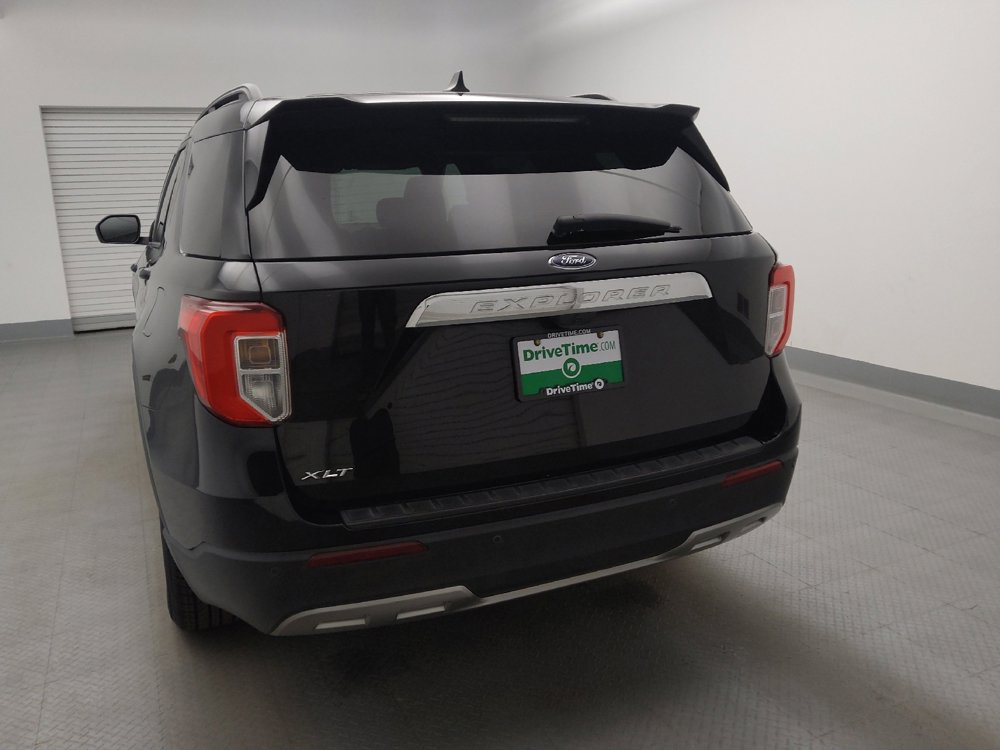 Used 2023 Ford Explorer XLT w/ Equipment Group 202A image 6
