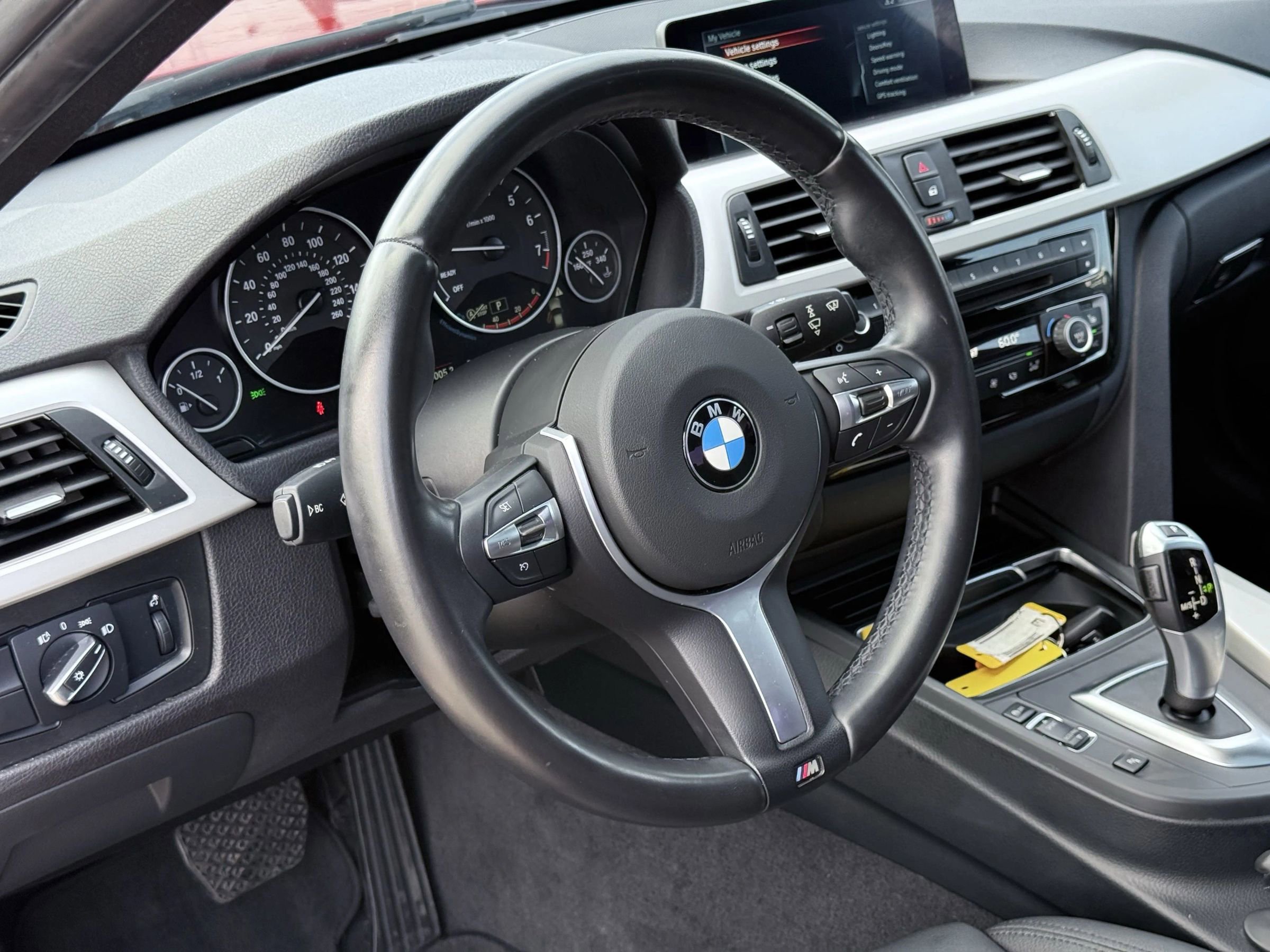 Used 2017 BMW 320i Sedan image 25