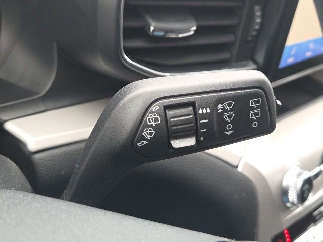 Used 2023 Ford Explorer XLT w/ Equipment Group 202A image 42