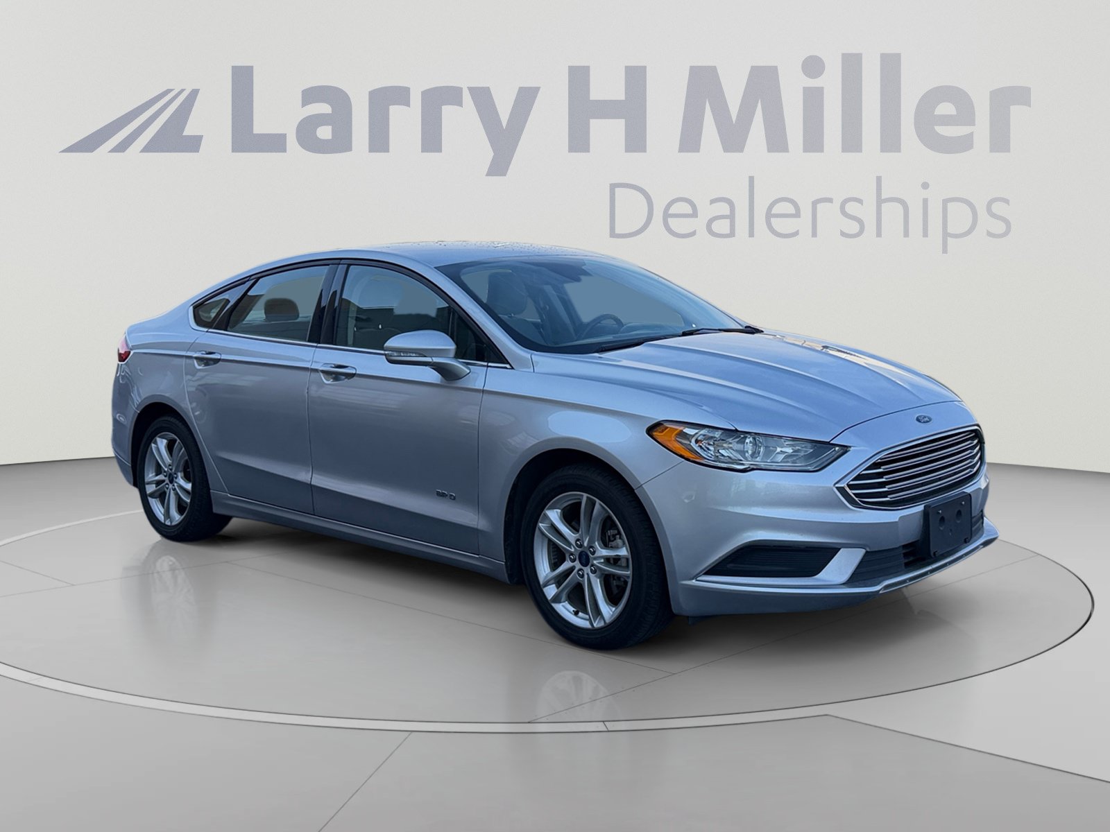 Used 2018 Ford Fusion SE FWD image 7
