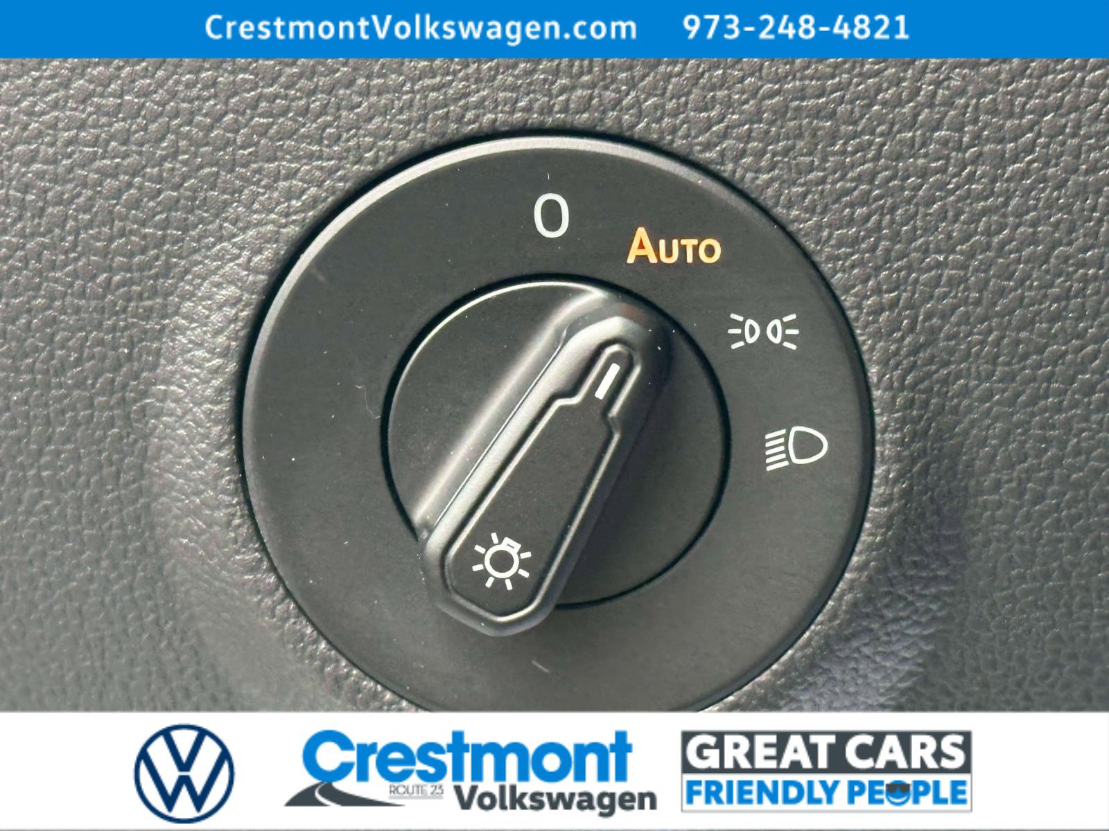 Used 2022 Volkswagen Taos SE w/ Panoramic Sunroof Package image 19