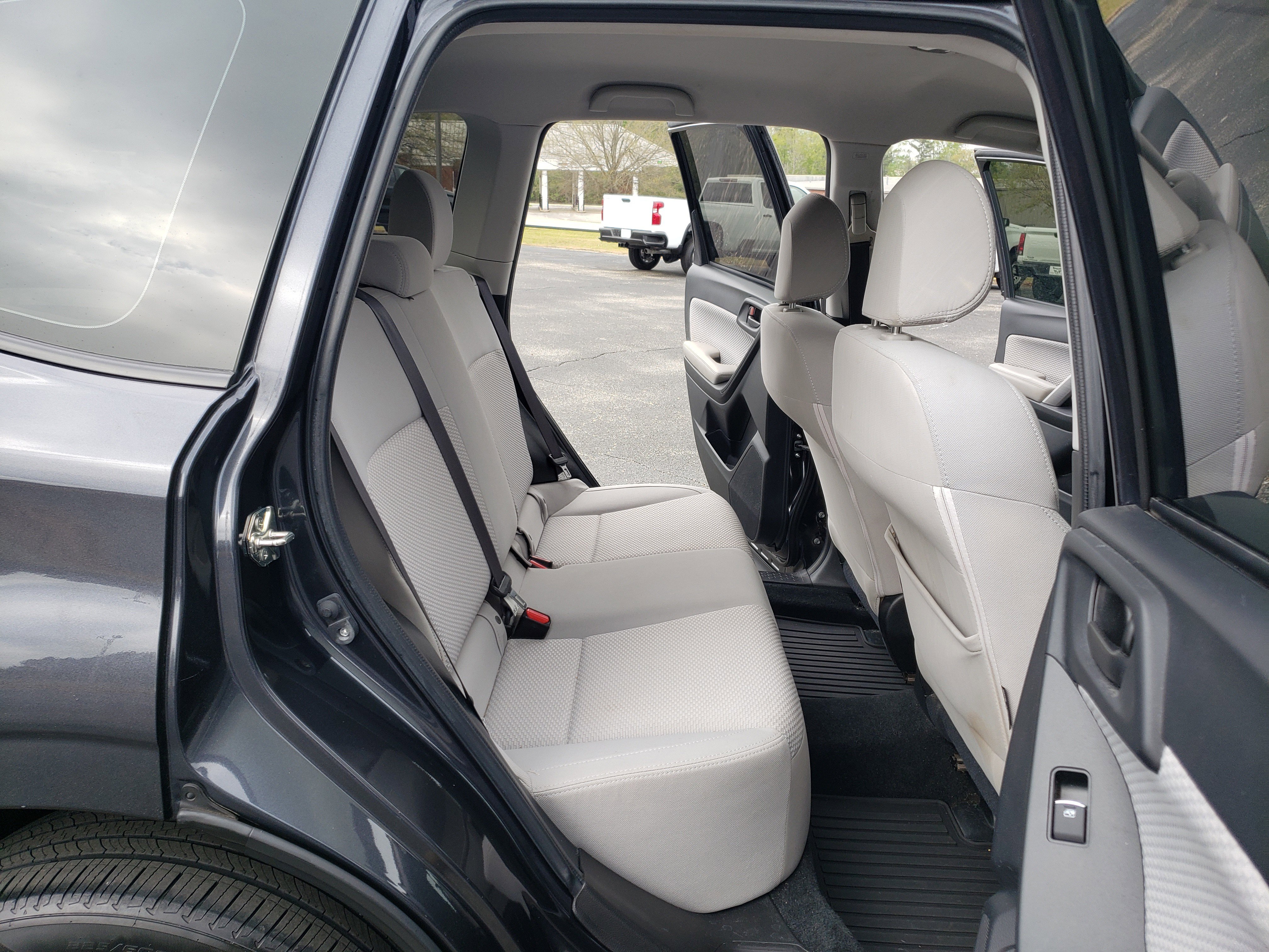 Used 2018 Subaru Forester 2.5i w/ Alloy Wheel Package image 28