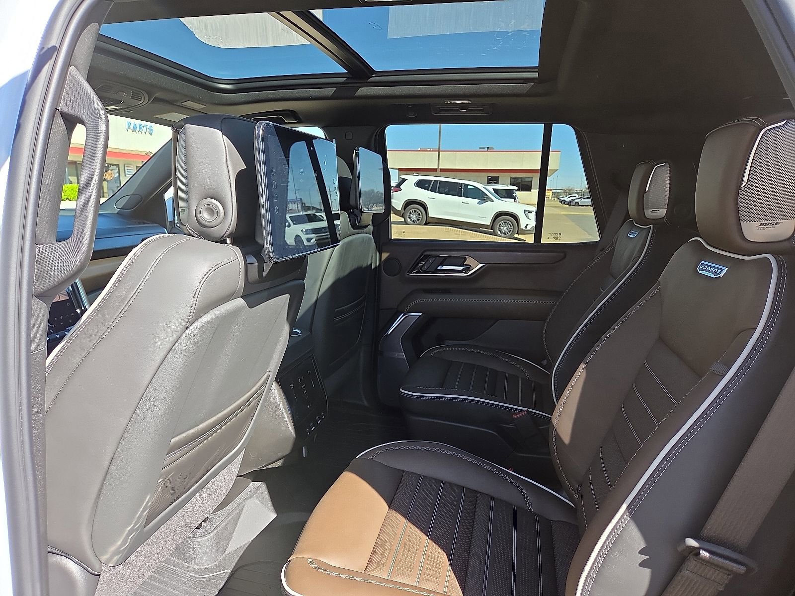 New 2026 GMC Yukon Denali Ultimate image 8