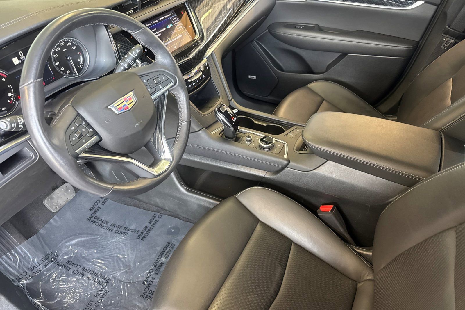 Certified 2025 Cadillac XT6 Premium Luxury FWD image 9