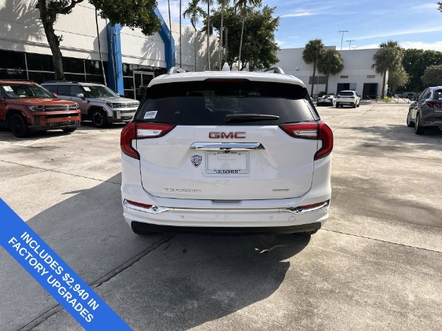 Used 2024 GMC Terrain Denali w/ Denali Premium Package AWD/4WD image 36