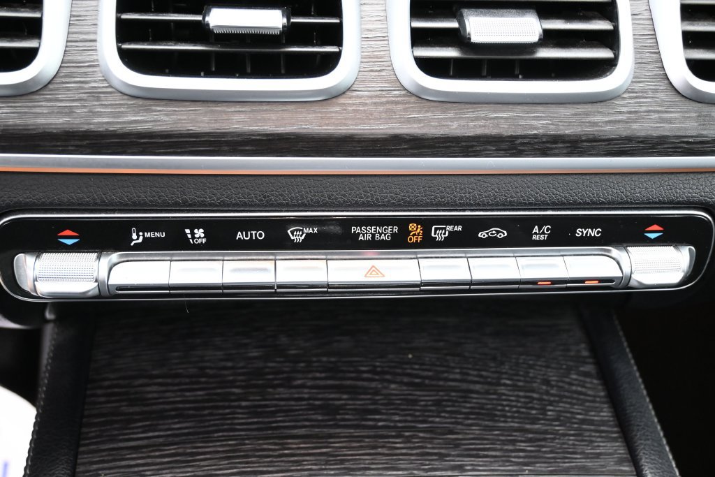 Used 2022 Mercedes-Benz GLE 350 4MATIC w/ Premium Package image 32