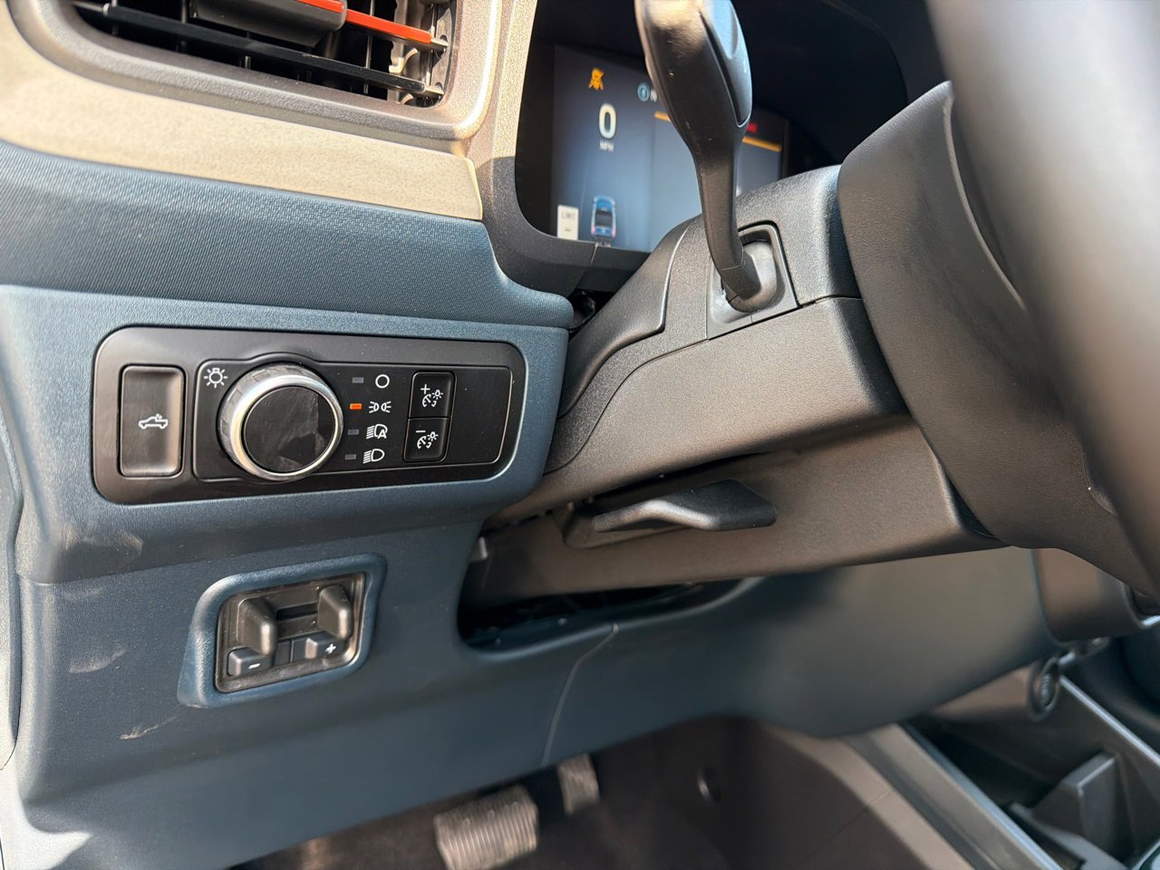 New 2025 Ford Maverick Lariat w/ 4K Tow Package image 30