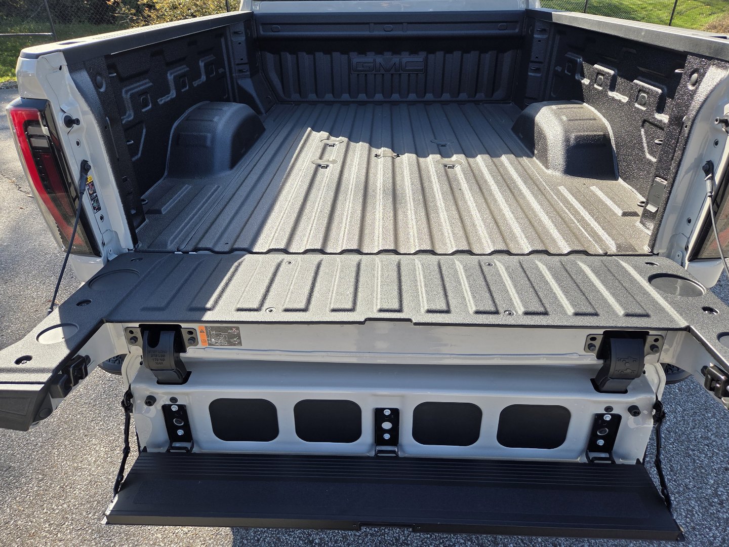 New 2026 GMC Sierra 2500 AT4 w/ AT4 Premium Plus Package AWD/4WD image 25