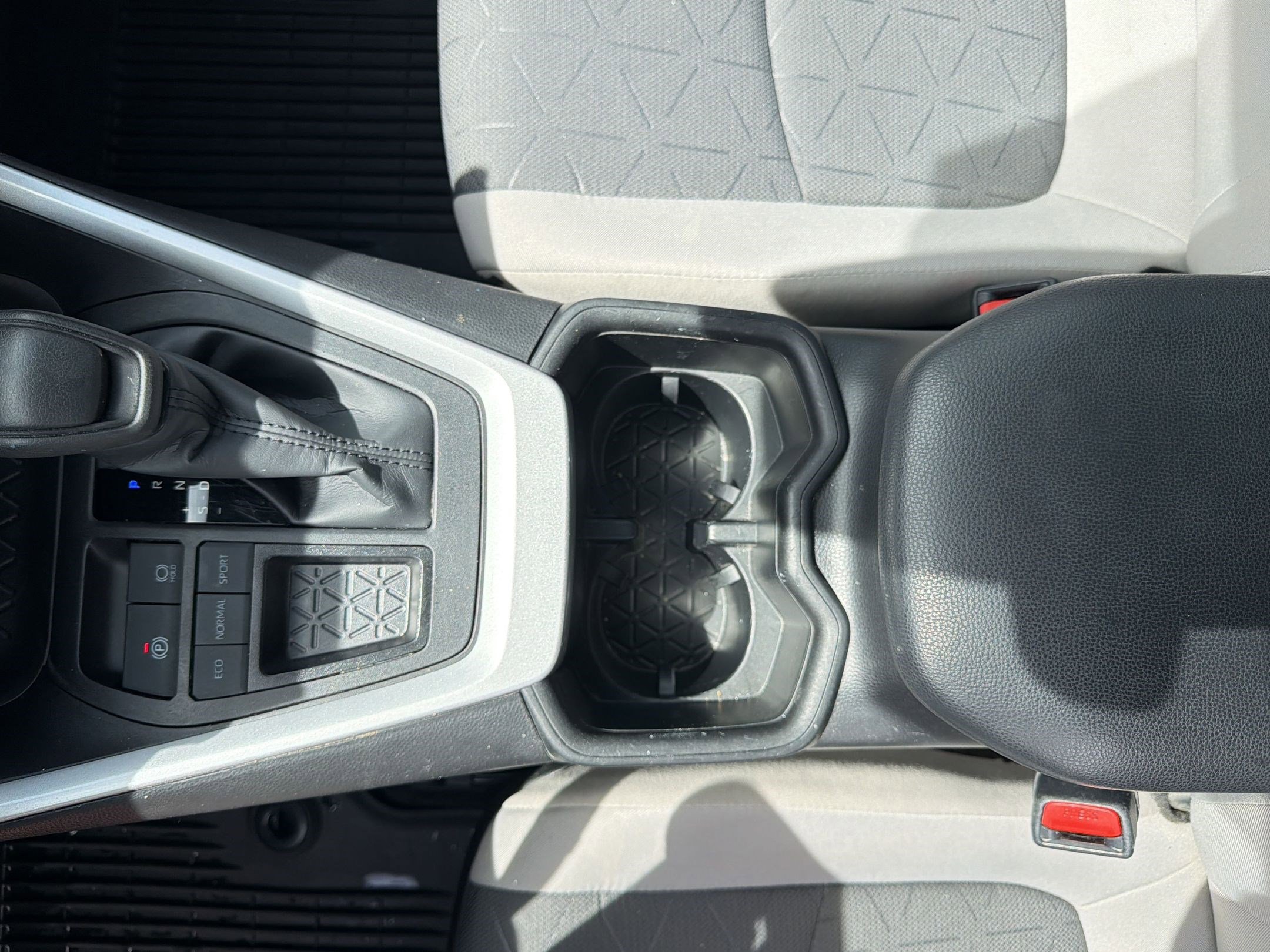 Used 2024 Toyota RAV4 XLE w/ Convenience Package image 18