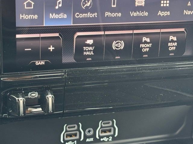 New 2026 RAM 2500 Laramie AWD/4WD image 24
