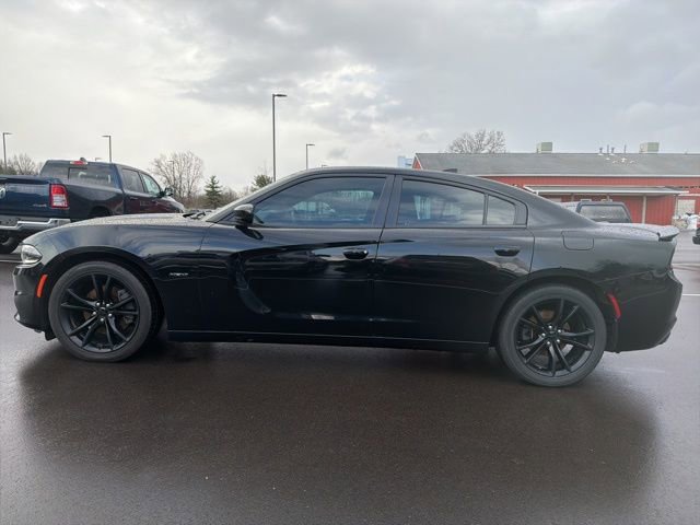 Used 2016 Dodge Charger R/T w/ Navigation & Travel Group image 2