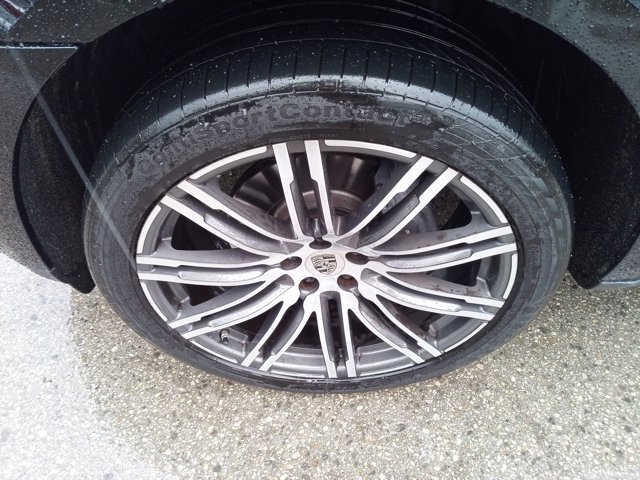 Used 2017 Porsche Macan AWD/4WD image 9