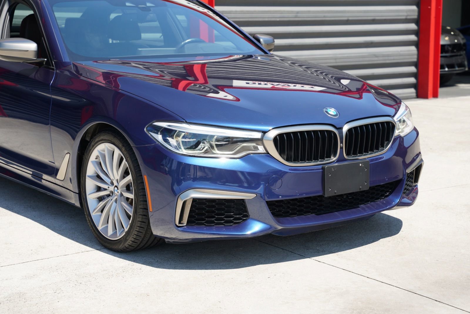 Used 2020 BMW M550i xDrive w/ Dynamic Handling Package AWD/4WD image 16