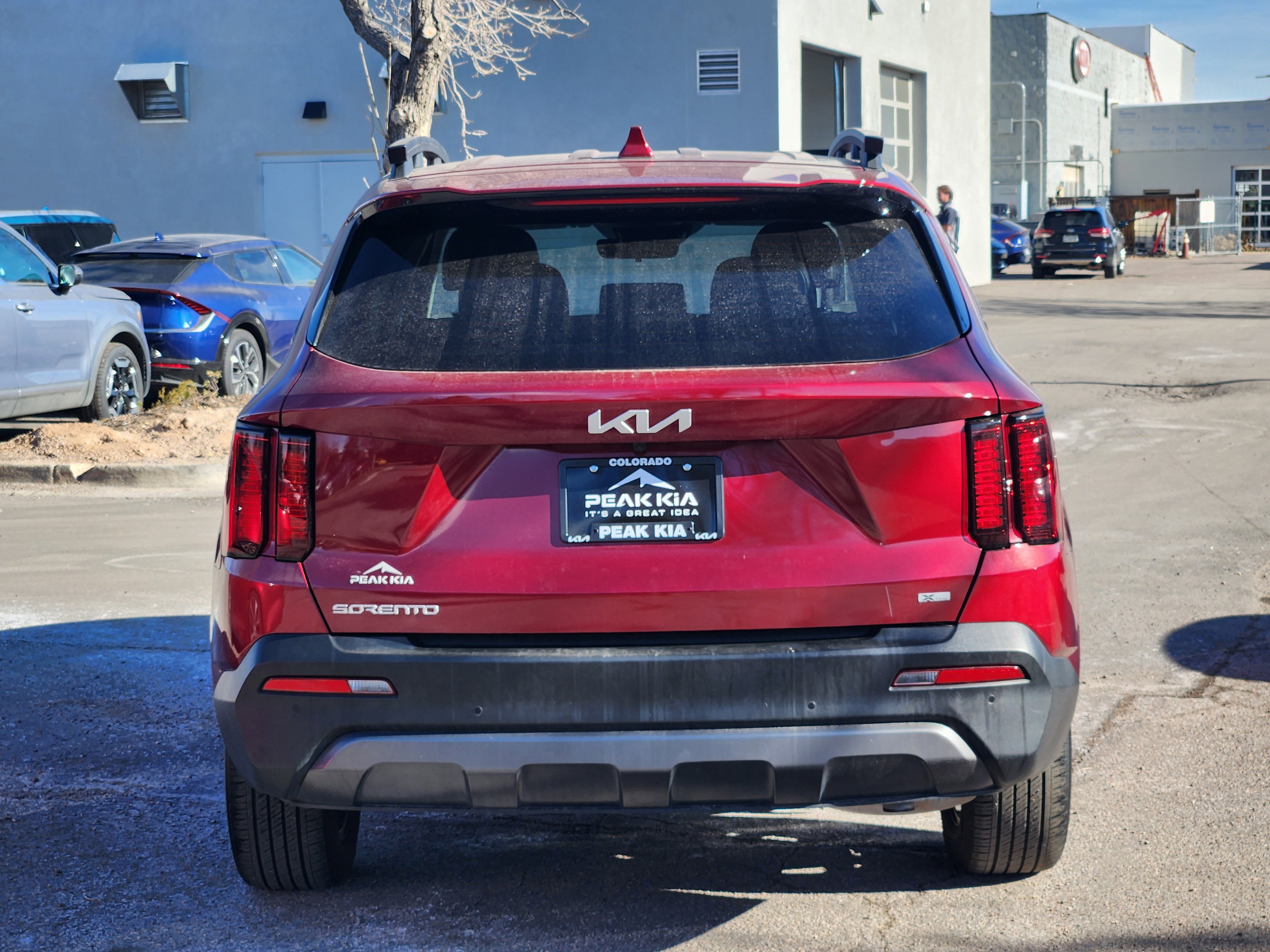 Used 2023 Kia Sorento S image 12