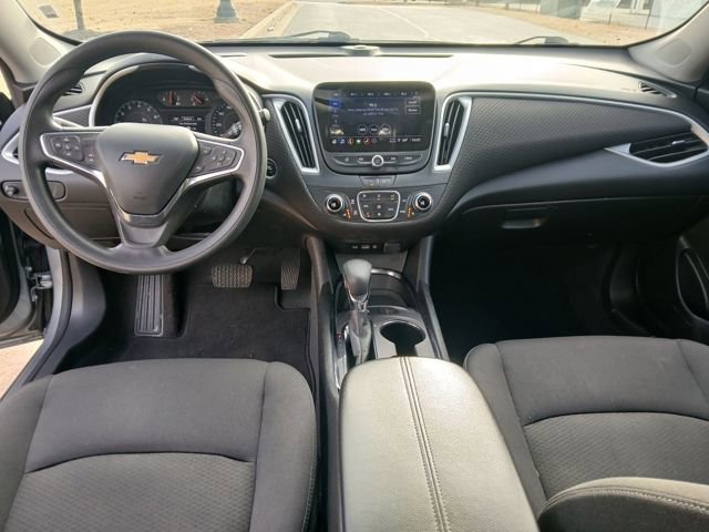 Used 2024 Chevrolet Malibu LT image 4