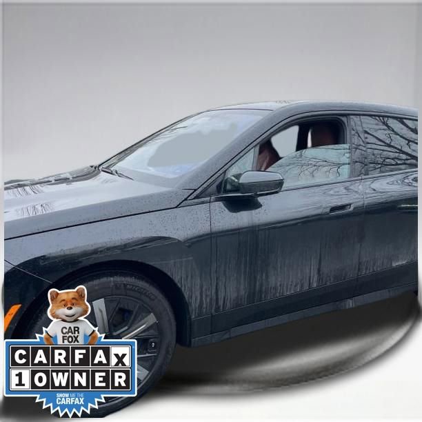 Used 2024 BMW iX xDrive50 w/ Premium Package image 2