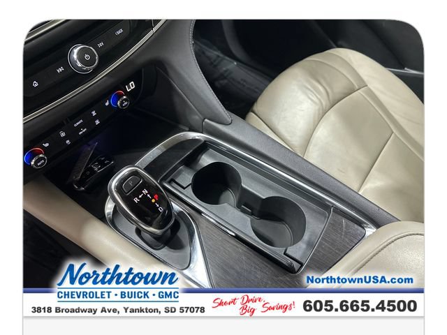 Used 2018 Buick Enclave Essence AWD/4WD image 24