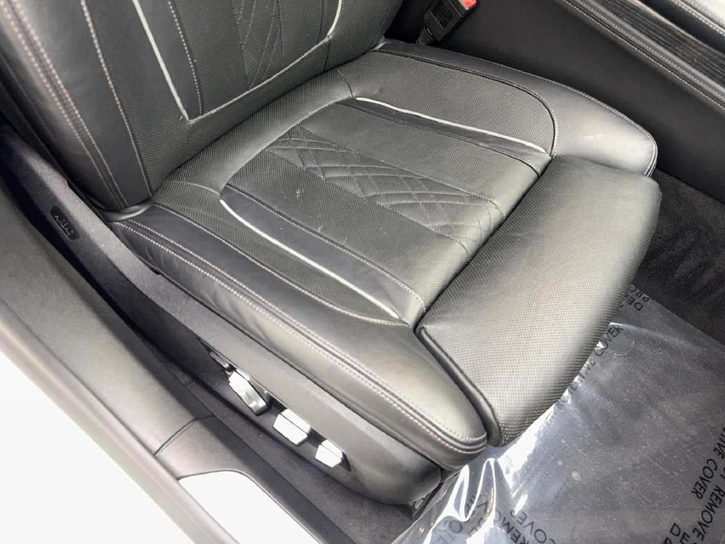 Used 2022 BMW 750i xDrive w/ Executive Package AWD/4WD image 49