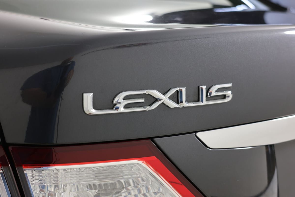 Used 2010 Lexus LS 460 RWD image 45