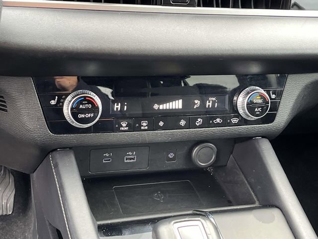 Used 2024 Mitsubishi Outlander SE image 32