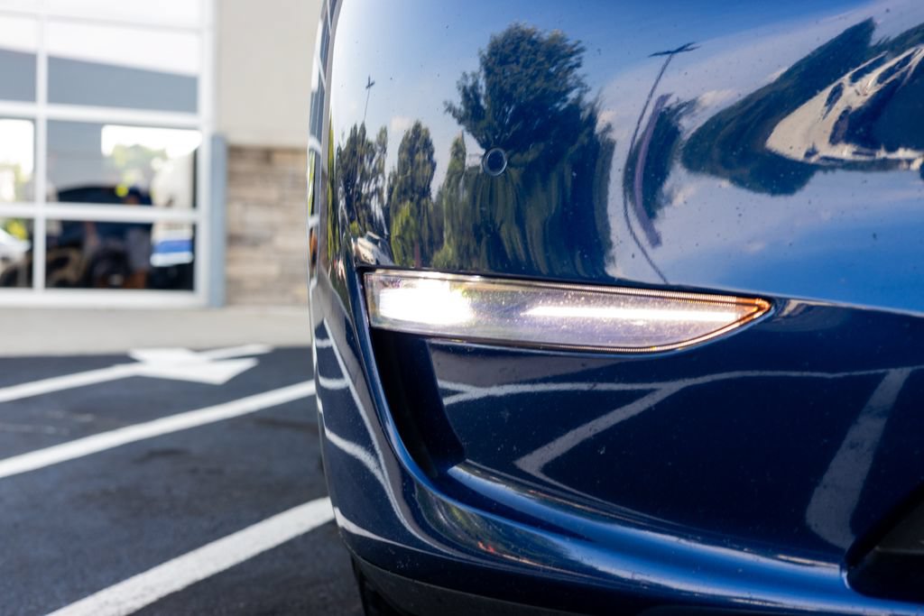 Used 2022 Tesla Model Y Long Range AWD/4WD image 9