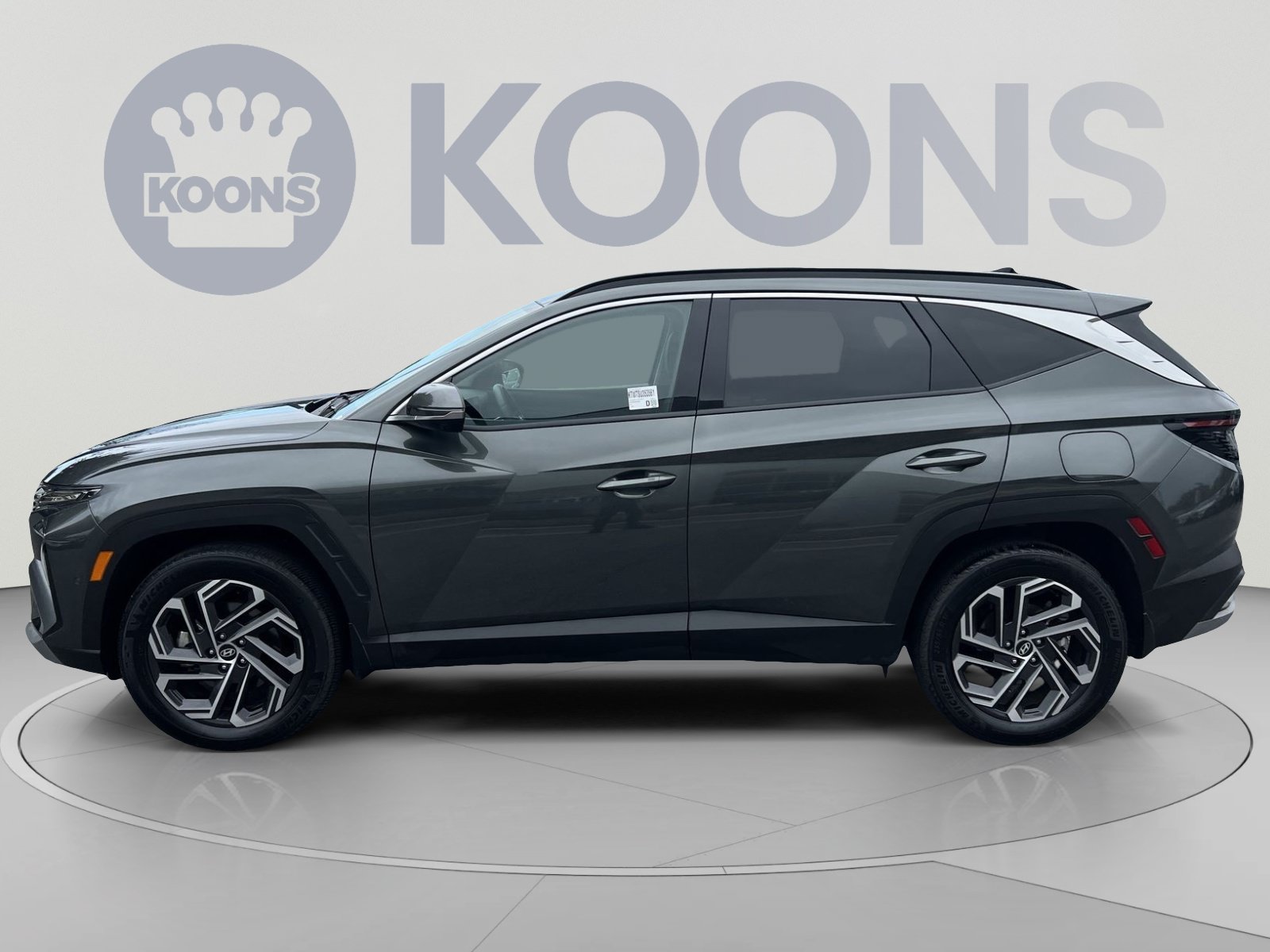 Used 2025 Hyundai Tucson Limited AWD/4WD image 2