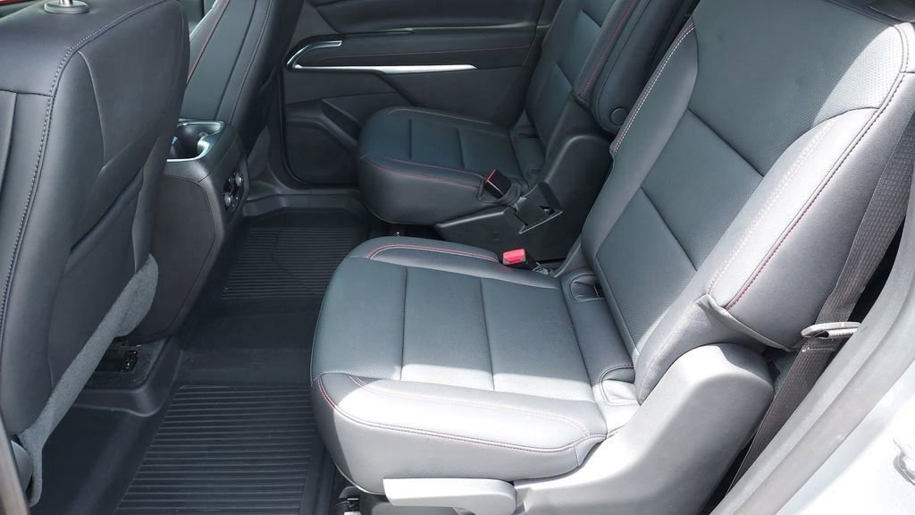 Used 2025 Chevrolet Traverse Z71 w/ Driver Confidence Package image 20