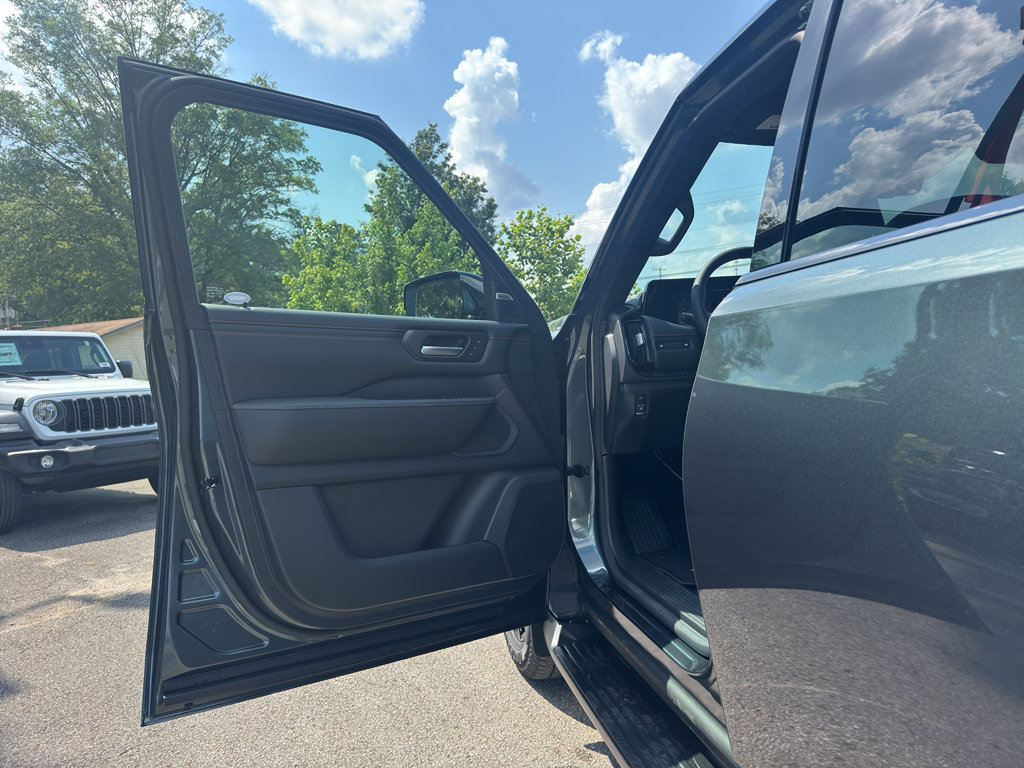 New 2025 Nissan Armada PRO-4X image 19