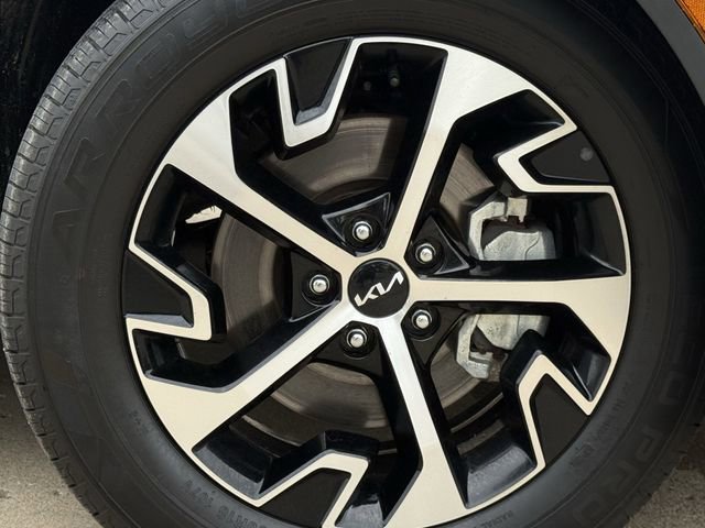 Used 2024 Kia Sportage EX FWD image 9