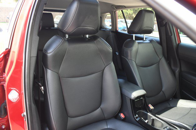 Used 2023 Toyota Corolla Cross XLE w/ Convenience Package AWD/4WD image 27