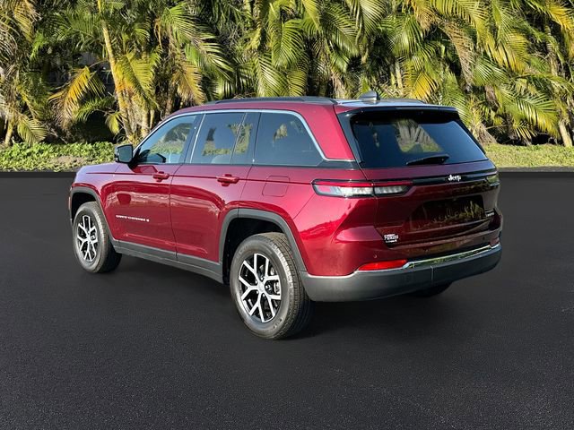 Used 2025 Jeep Grand Cherokee Limited w/ Luxury Tech Group II image 7