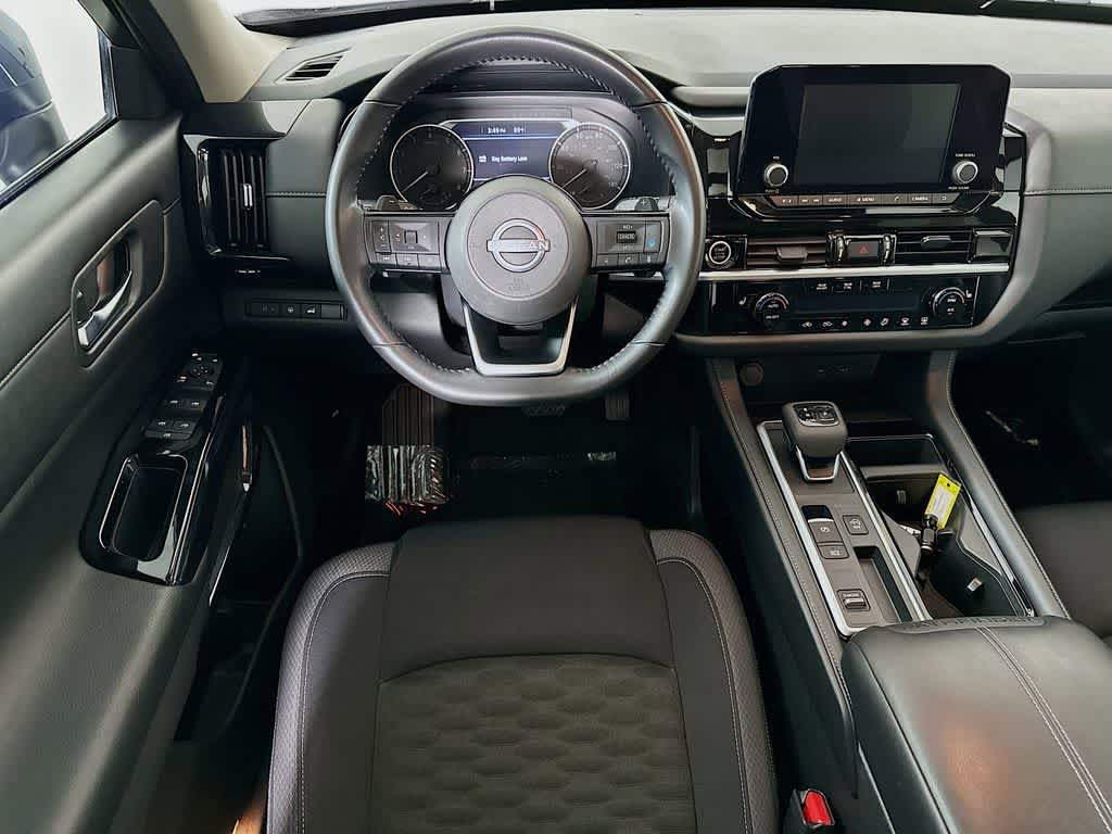 Used 2022 Nissan Pathfinder SV w/ SV Premium Package image 10