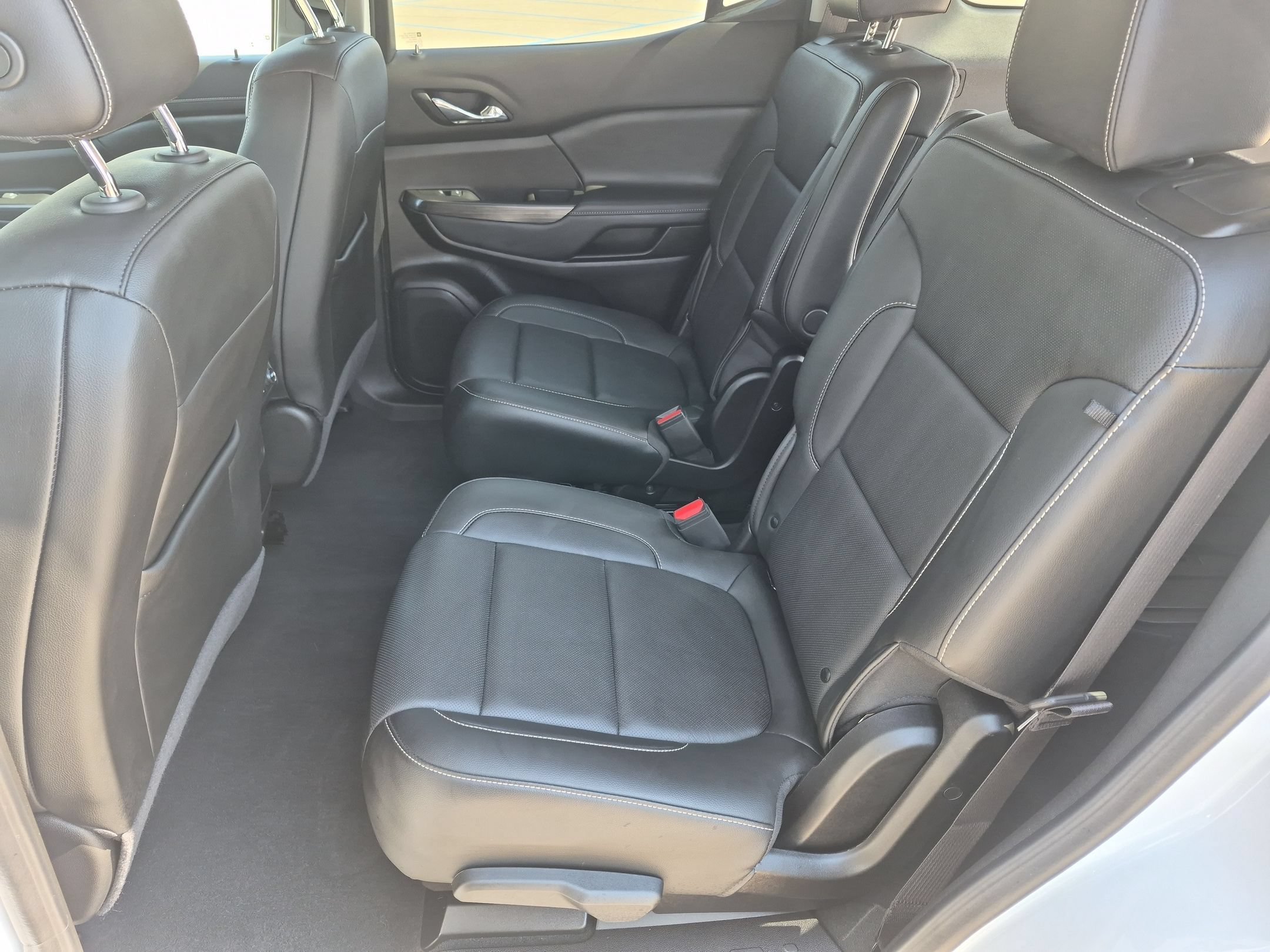 Used 2023 GMC Acadia SLT w/ Preferred Package AWD/4WD image 25
