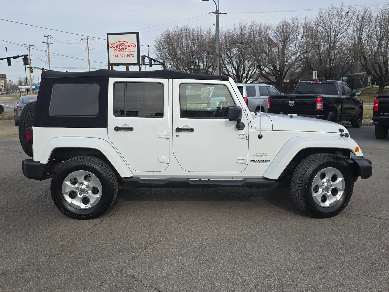 Used 2014 Jeep Wrangler Unlimited Sahara w/ Connectivity Group image 4
