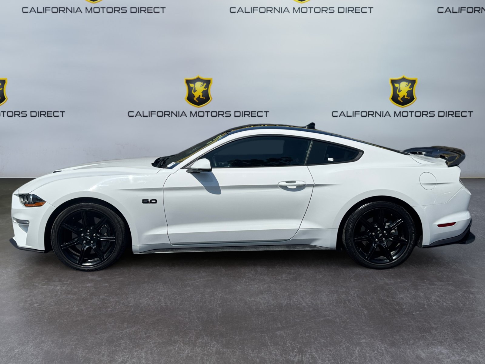 Used 2020 Ford Mustang GT Premium w/ Black Accent Package RWD image 2