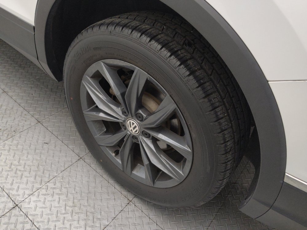 Used 2022 Volkswagen Tiguan SE FWD image 31
