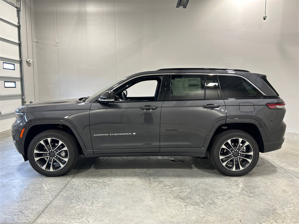 New 2025 Jeep Grand Cherokee Overland w/ Adv Protech Group III image 9